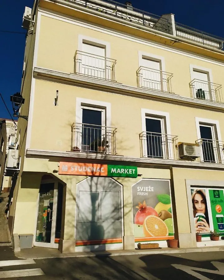 Apartment Picasso Selce 0*,  Kroatien