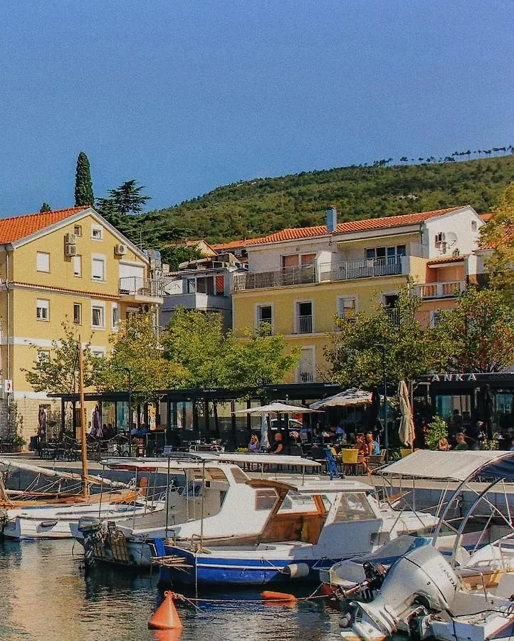 Apartment Picasso Selce Croatia
