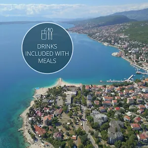 3* Hotel Paviljoni Slaven